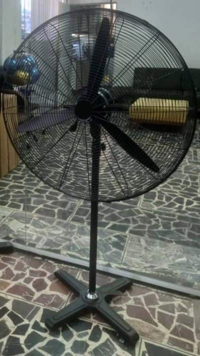 پنکه ایستاده صنعتی پروانه۸۵چدنی،توری۹۵سانت
