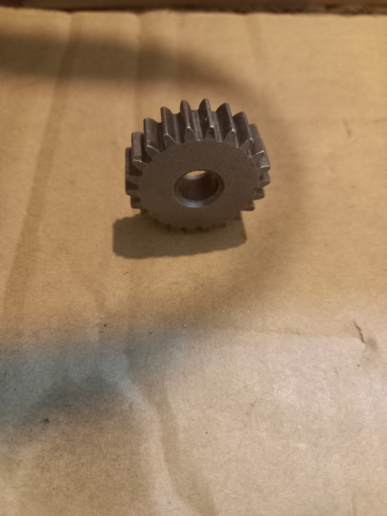 چرخ دنده فلزی گیربکس تنها.